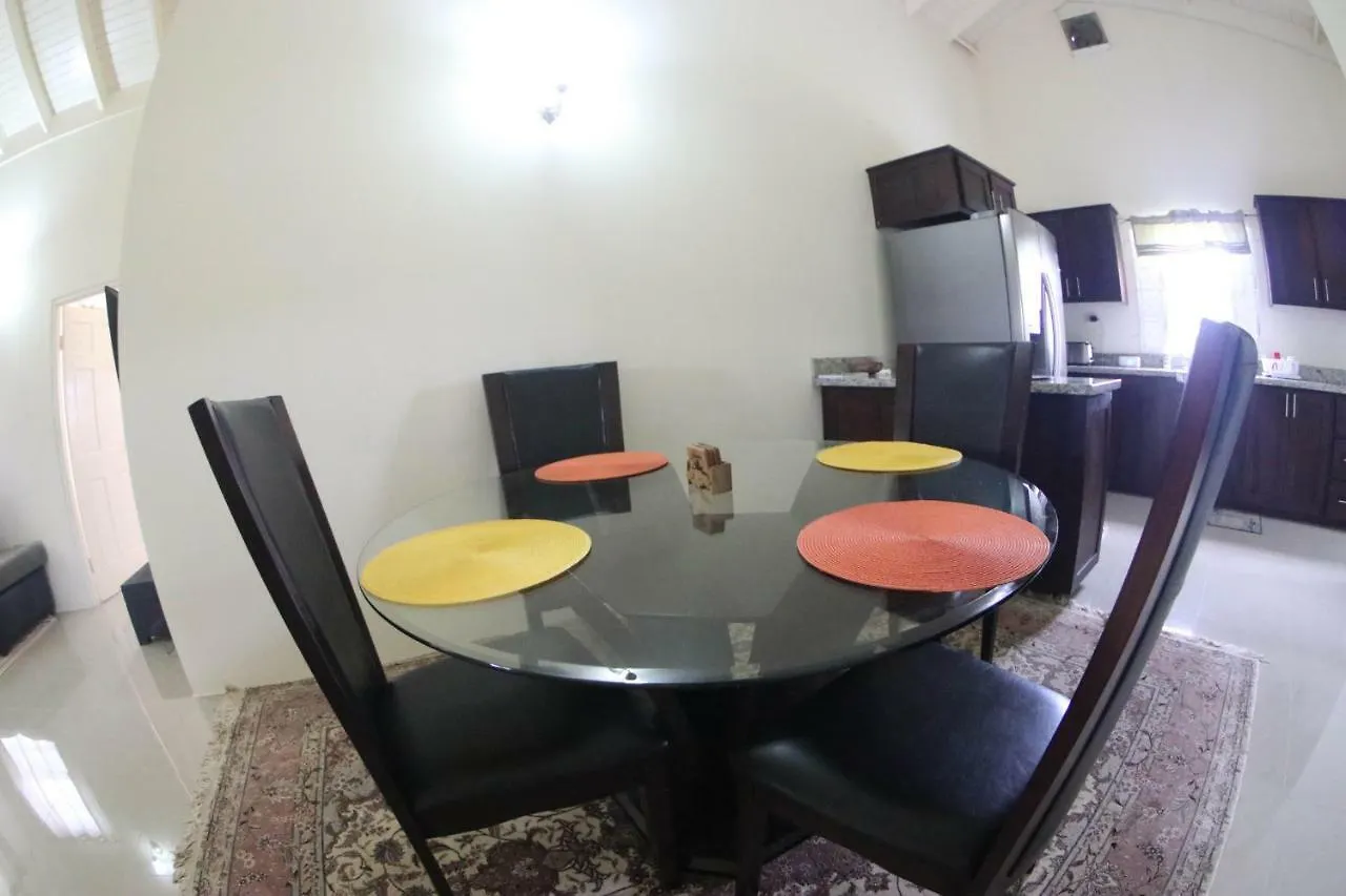 ** Guest house Hibiscus Villa @ Draxhall Mammee Bay Jamaica
