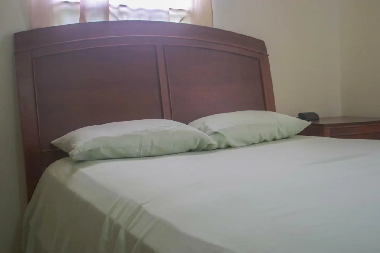 Guest house Hibiscus Villa @ Draxhall Mammee Bay